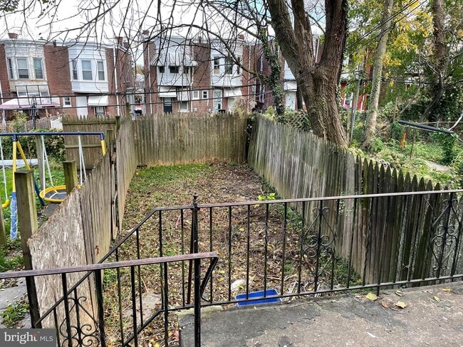 Building Photo - 532 E Mayland St