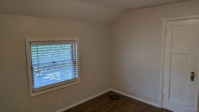 Building Photo - 170 Glen Ave