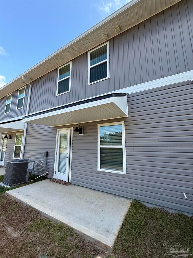Building Photo - 9007 Golden Eye Dr