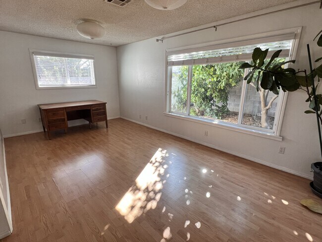 Building Photo - 7505 Pinedale Ave