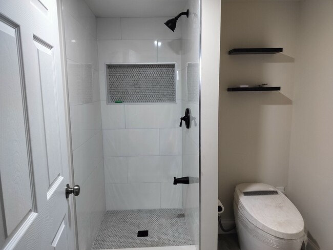 Building Photo - 32 Newell Ave