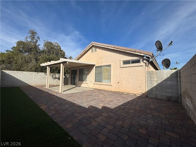 Building Photo - 10171 Arlington Abby St