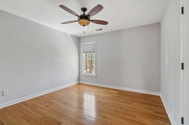 Building Photo - 4-Bed Oasis in Treyburn Community