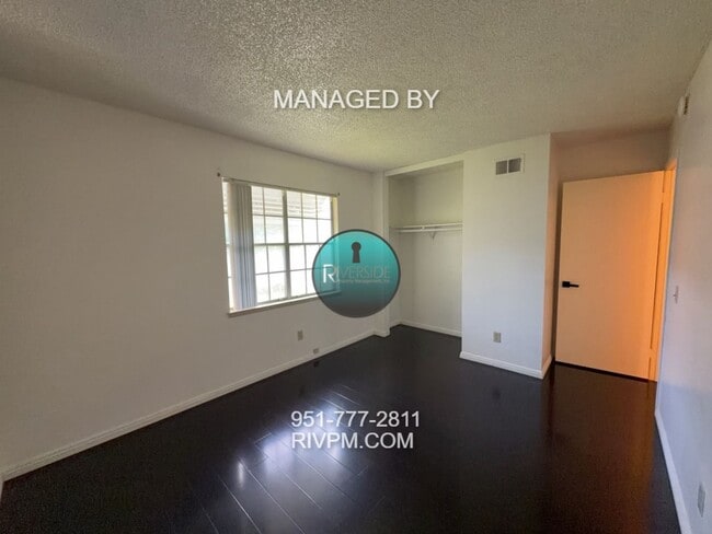 Building Photo - Spacious 2-Bedroom Home in Desirable Riverside Cul-de-Sac Near UCR!