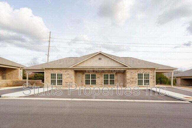 Building Photo - 103 Bentbrook Pl