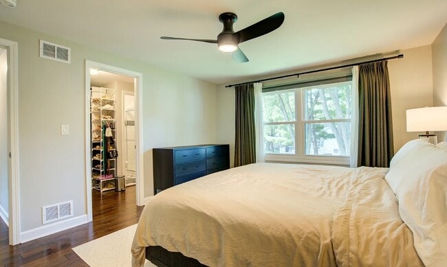 Building Photo - 1344 Fir Ct