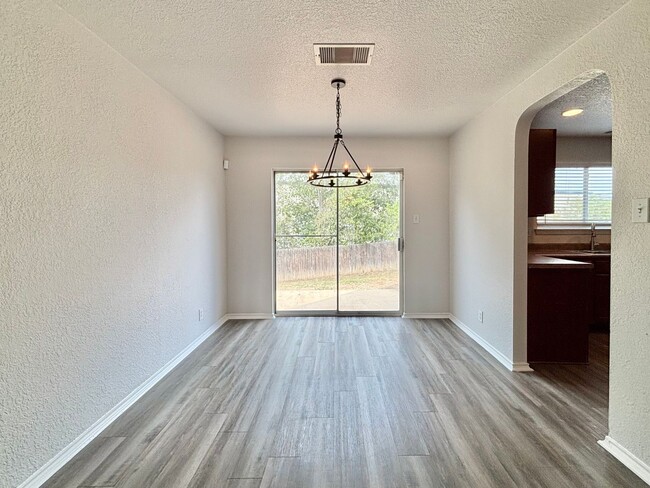 Building Photo - 13030 Peregrine-