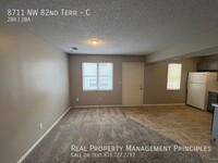 Building Photo - **MOVE-IN SPECIAL** Newly Renovated 2 bedr...