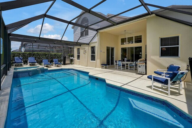 Building Photo - 8157 Sun Palm Dr