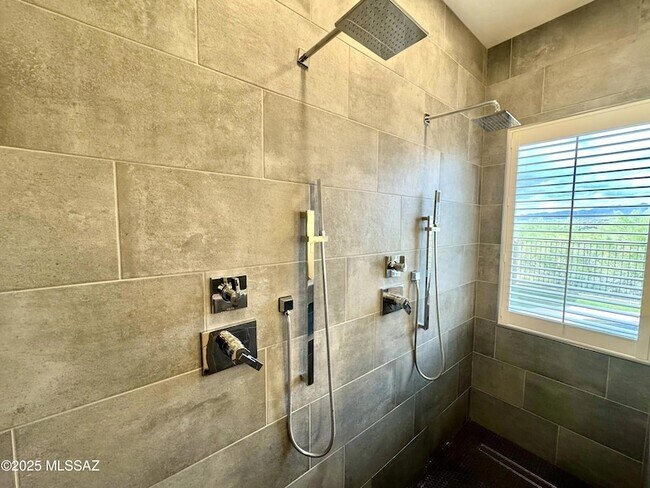 Building Photo - 13743 N High Mountain View Pl