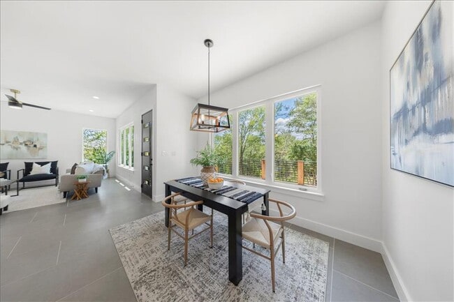 Building Photo - 110 Diamond Head Dr