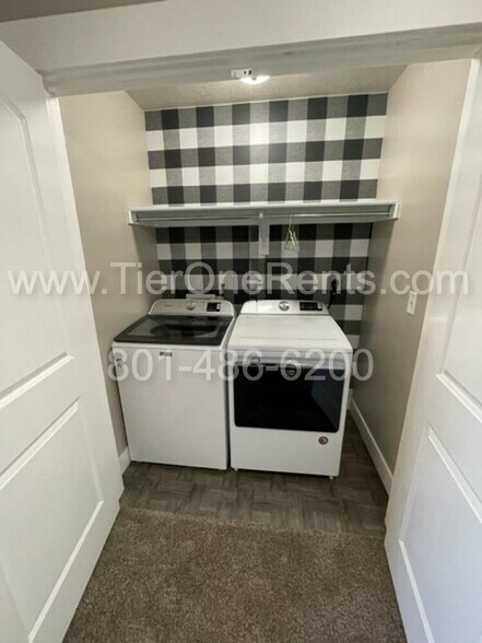 Building Photo - No deposit option for qualified renters