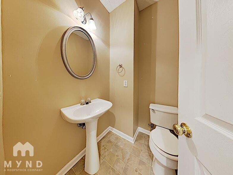 Building Photo - 4615 Legacy Square