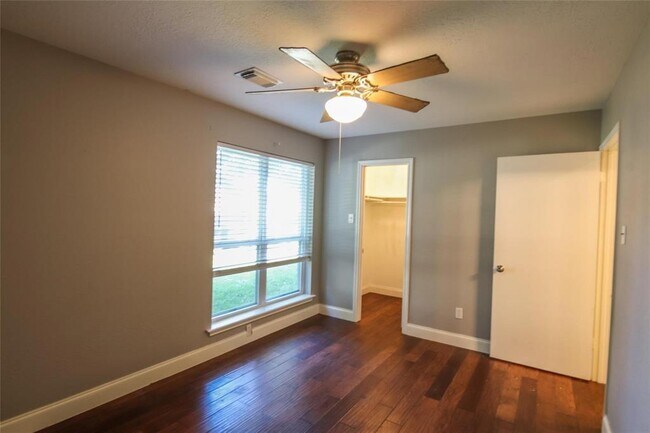 Building Photo - 17415 Hamilwood Dr