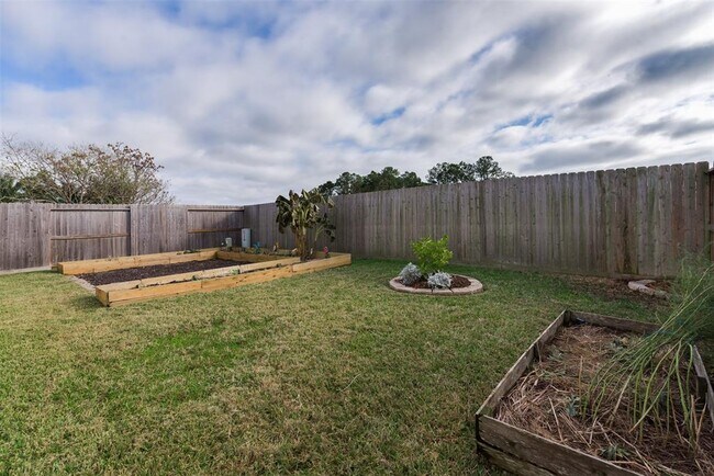Building Photo - 12110 English Brook Cir