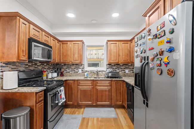 Building Photo - 6120 Fillmore Pl