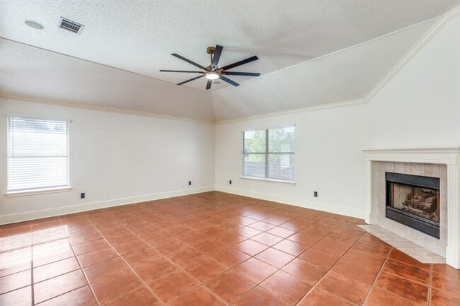 Building Photo - 4815 Sika Way