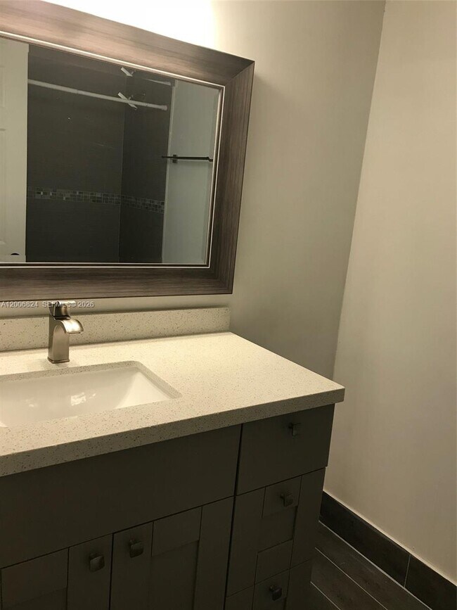 Building Photo - 2600 NE 135th St