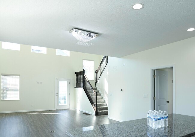 Building Photo - 11921 Warbler Wy