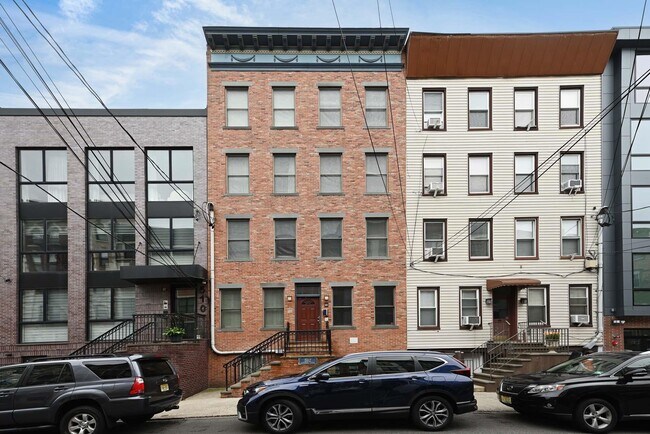 Building Photo - 512 Jefferson St