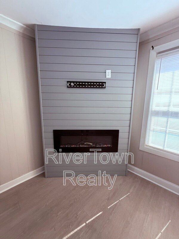 Building Photo - 1305 Tutwiler Ave