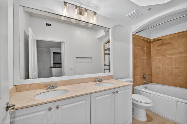 Building Photo - 1116 Renaissance Way