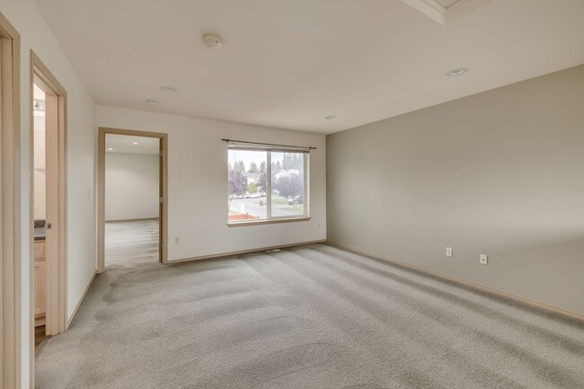 Building Photo - Beautiful Two-Story Home for Rent in the C...