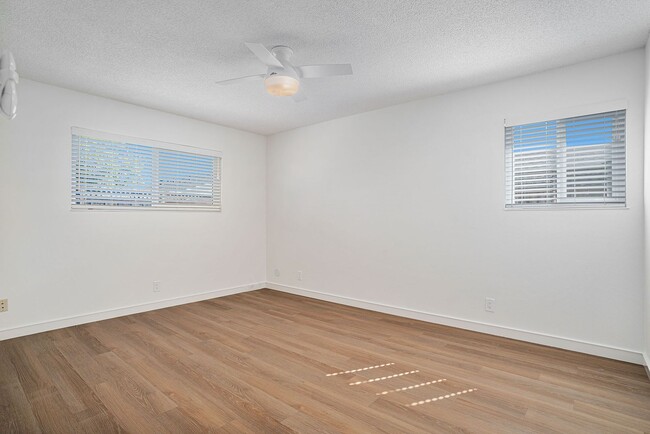 Building Photo - 339 Magnolia Dr