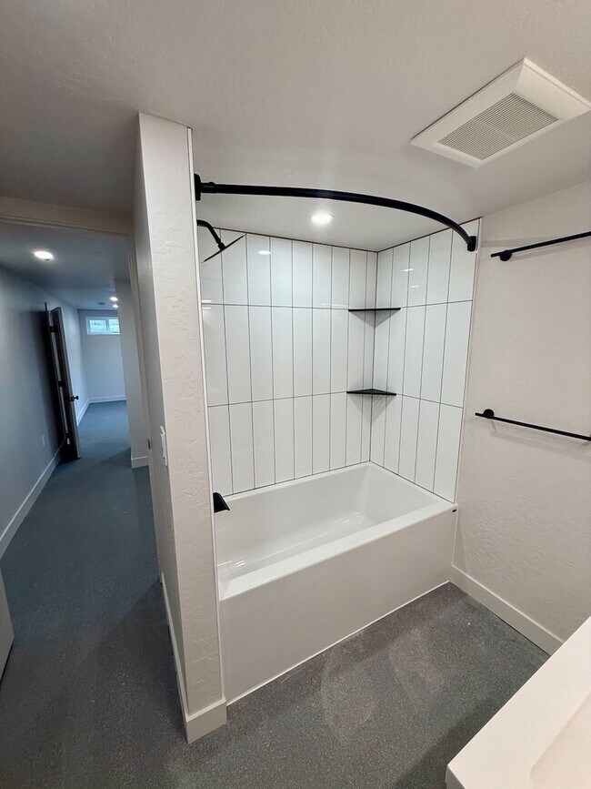 Building Photo - Immaculate FULL-REMODEL: 3 Bed 2 Bath Spokane Home w/ Brand New Everything!!