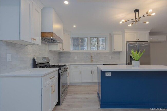 Building Photo - 11 Oak Ave