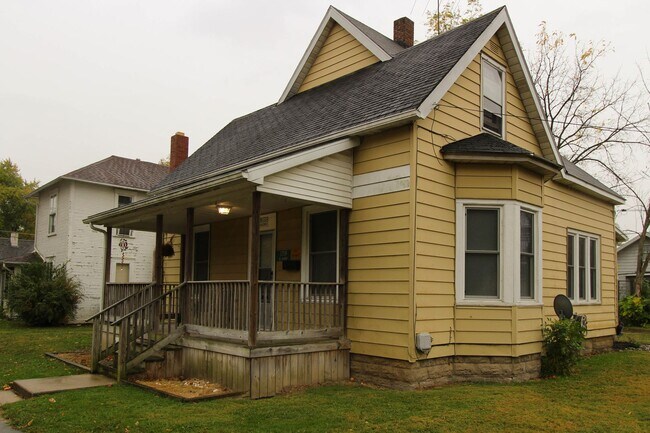 Building Photo - 1719 1/2-1719 1/2 W Adams St