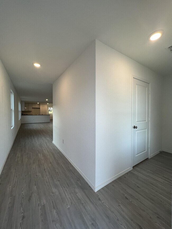 Building Photo - 14823 Brandy Bnd