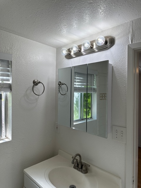 Building Photo - 115-112 Poplar Ave