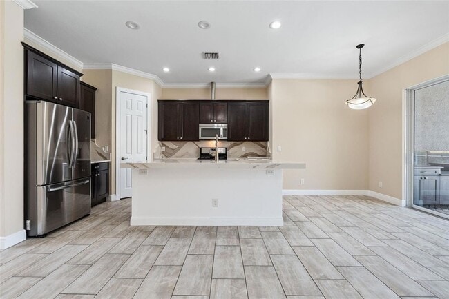 Building Photo - 1021 Kestrel Ct