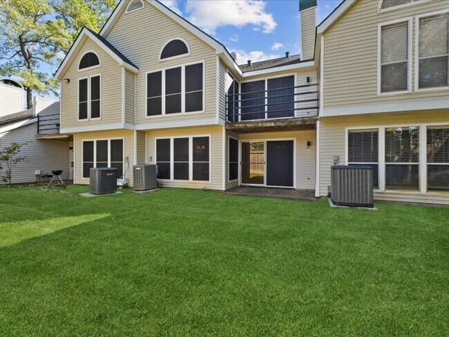 Building Photo - 3317 Golden Trails Dr
