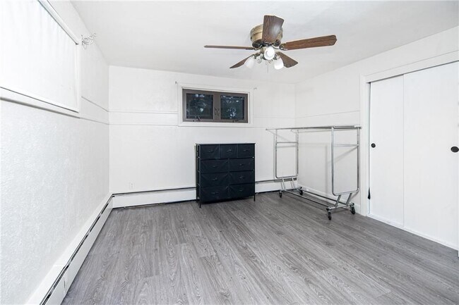 Building Photo - 123 Lockhaven Rd