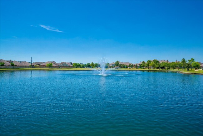 Building Photo - 10026 Thicket Park Ln