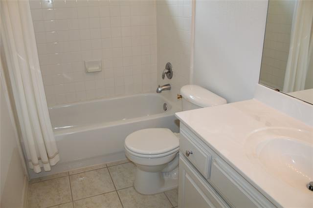 Building Photo - 11000 Breezewood Dr