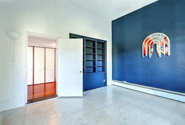 Building Photo - 4 Pallas St