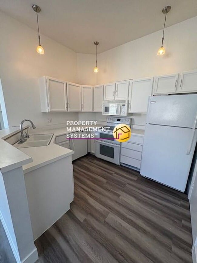 Building Photo - 2 Bedroom Condo in Taylorsville!