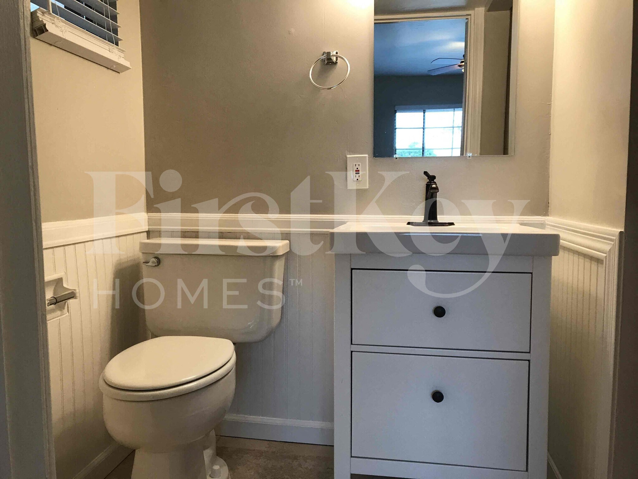 Building Photo - 1507 W Berridge Ln