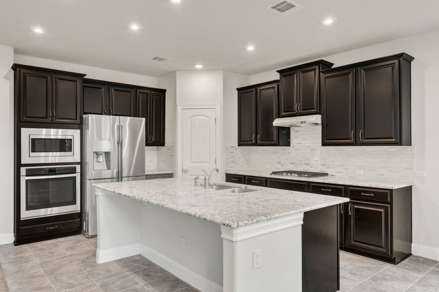 Building Photo - 5300 Cipriano Dr