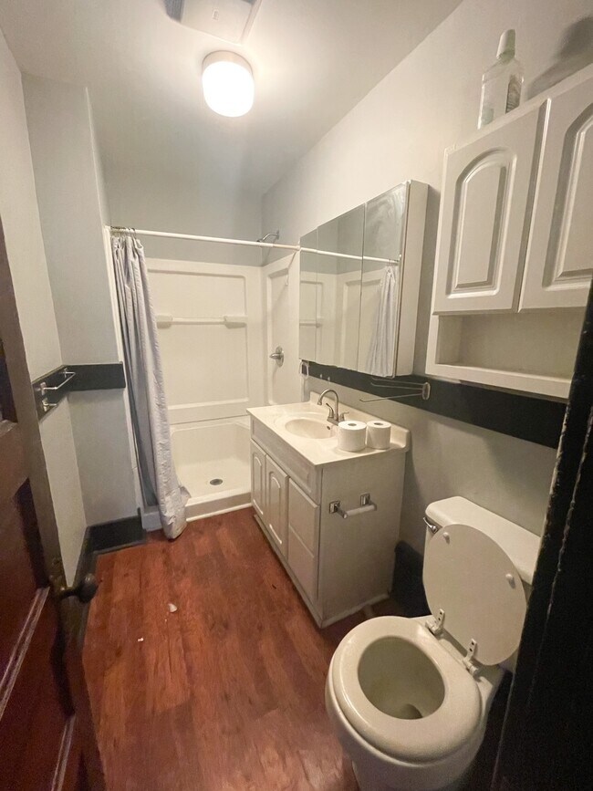 Building Photo - 612 Fremont St