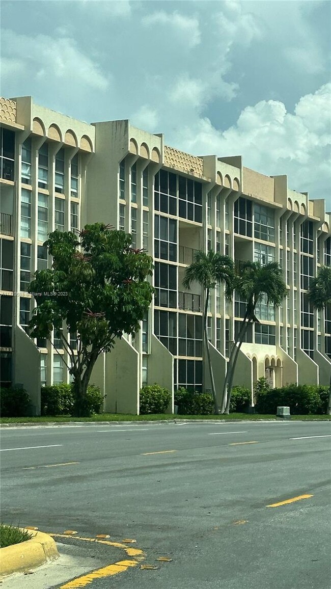 Building Photo - 501 Three Islands Blvd