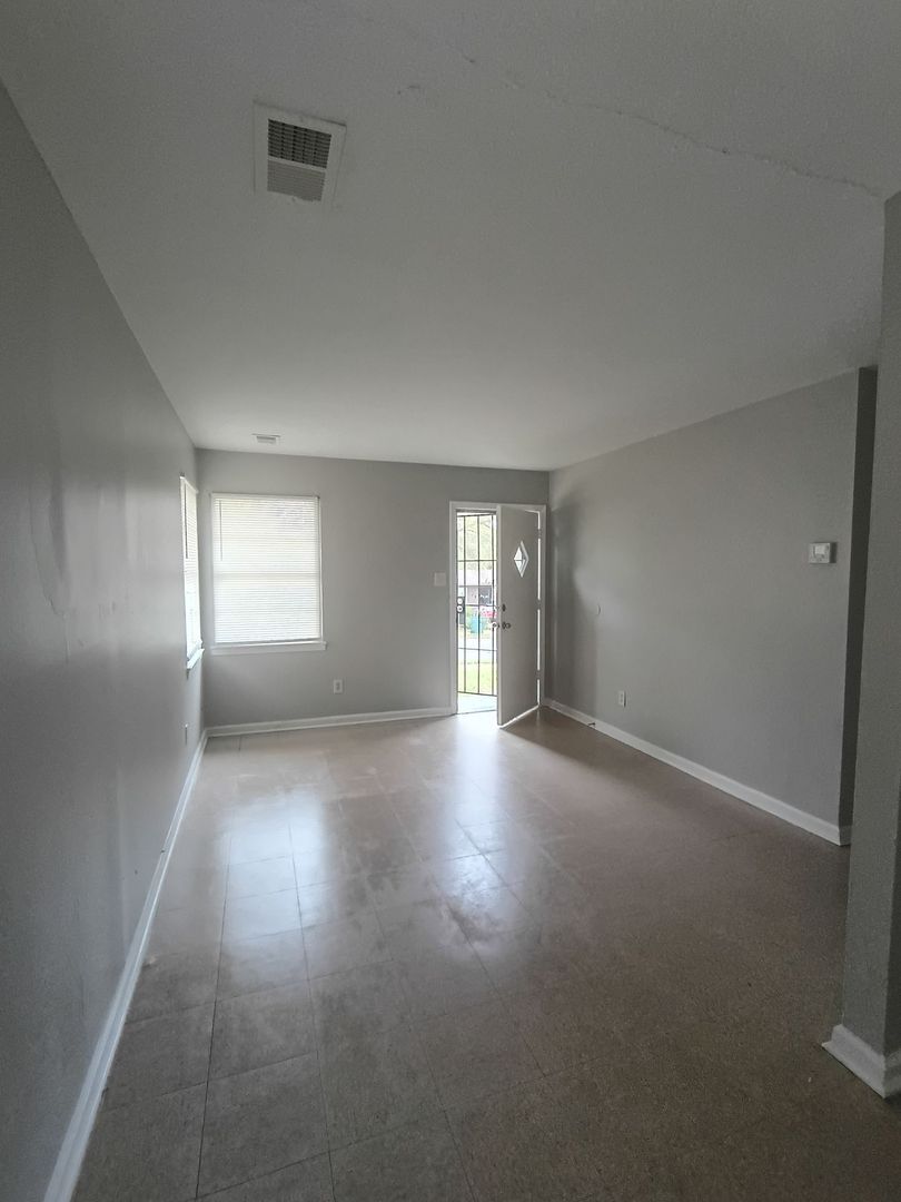 Building Photo - 2551 Dakar Ave
