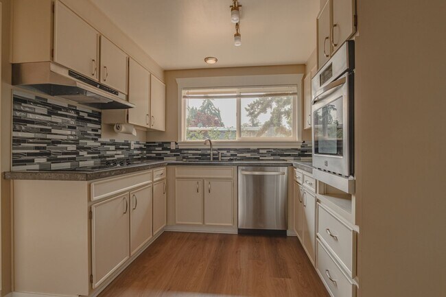 Building Photo - 4409 S 292nd St