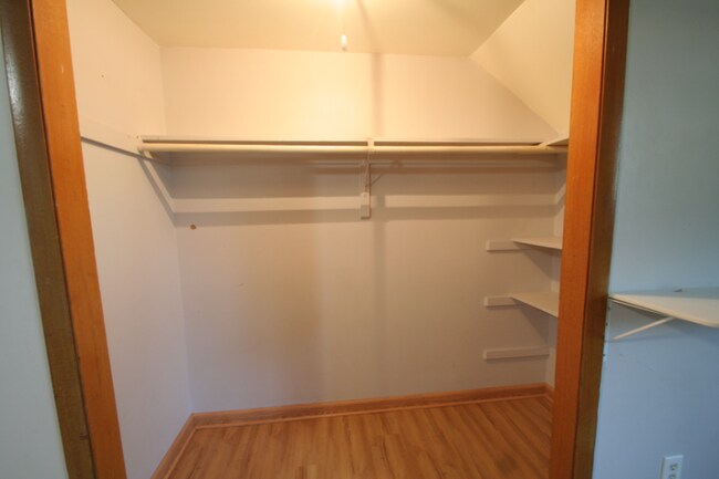 Building Photo - 456 13th Ave NW