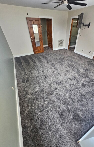 Building Photo - 217 Double Eagle Dr