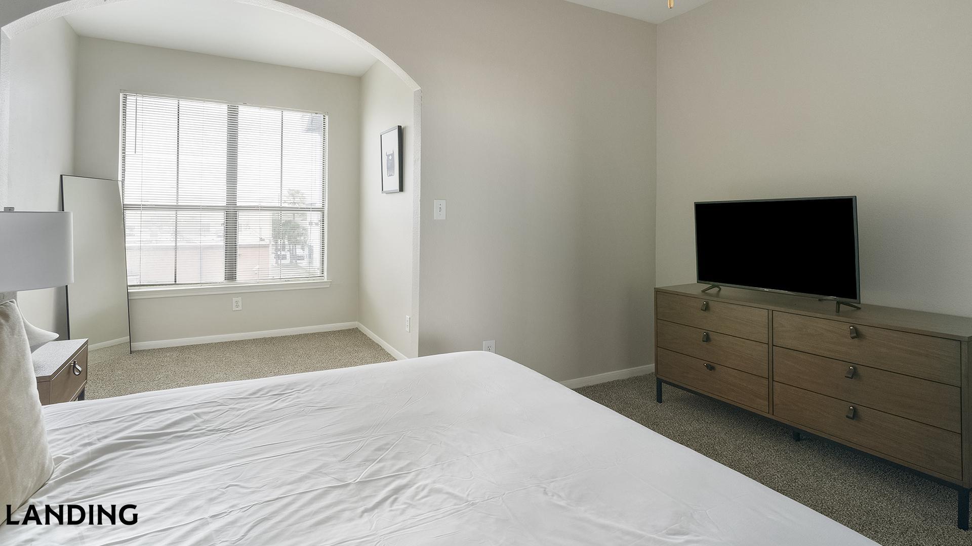 Building Photo - 2500 Woodland Park Dr