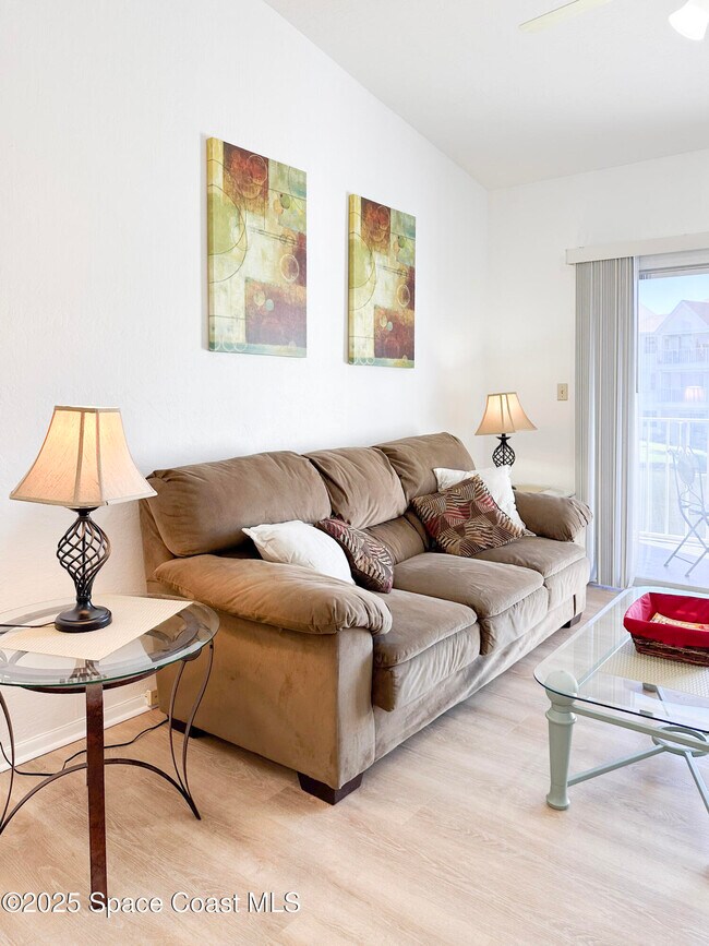 Building Photo - 1900 Brittany Dr